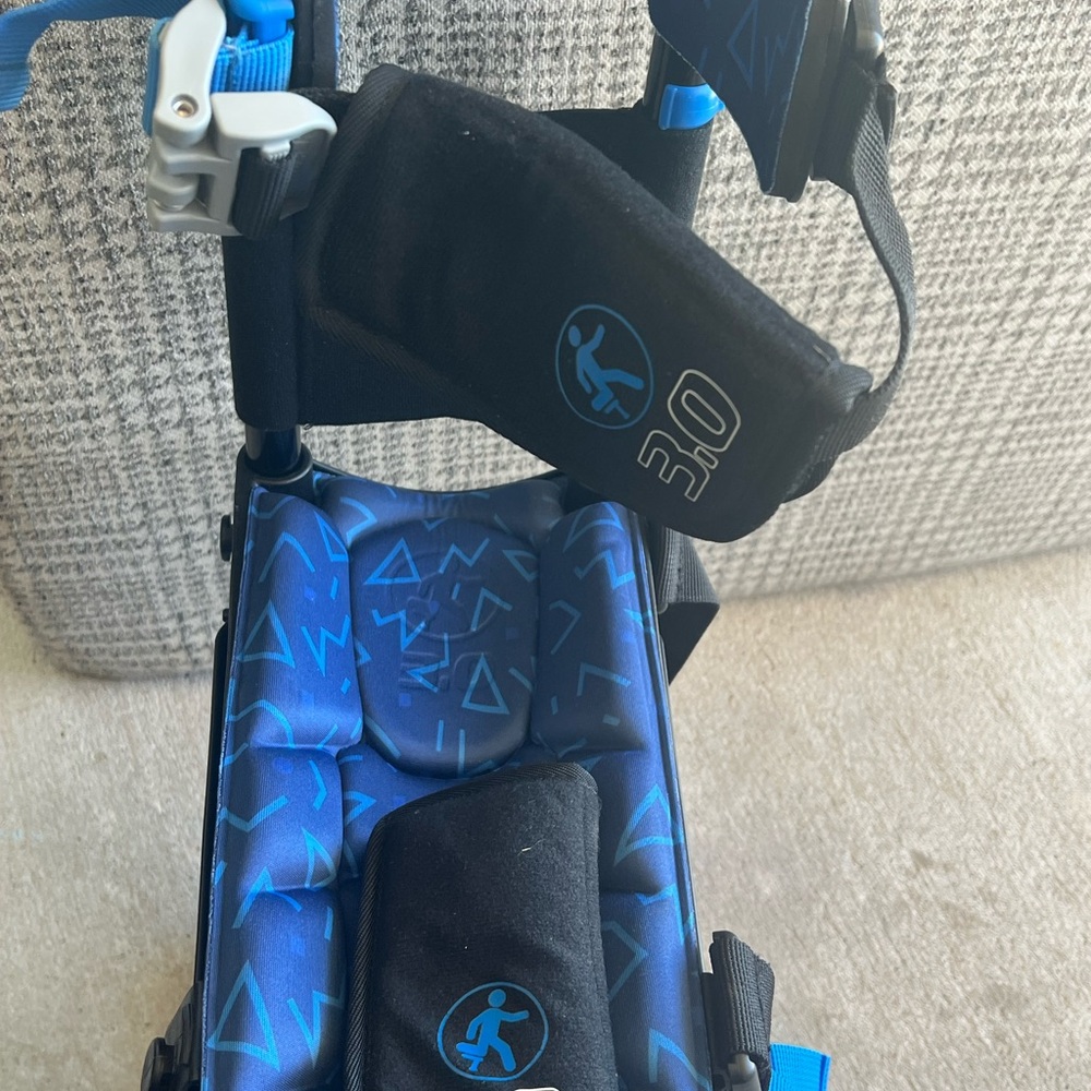 Blue and Black Knee Walker - Picture 7 of 7